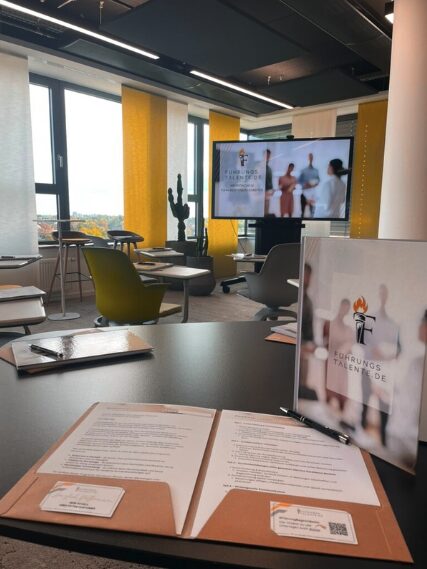 Full-Service-Partner